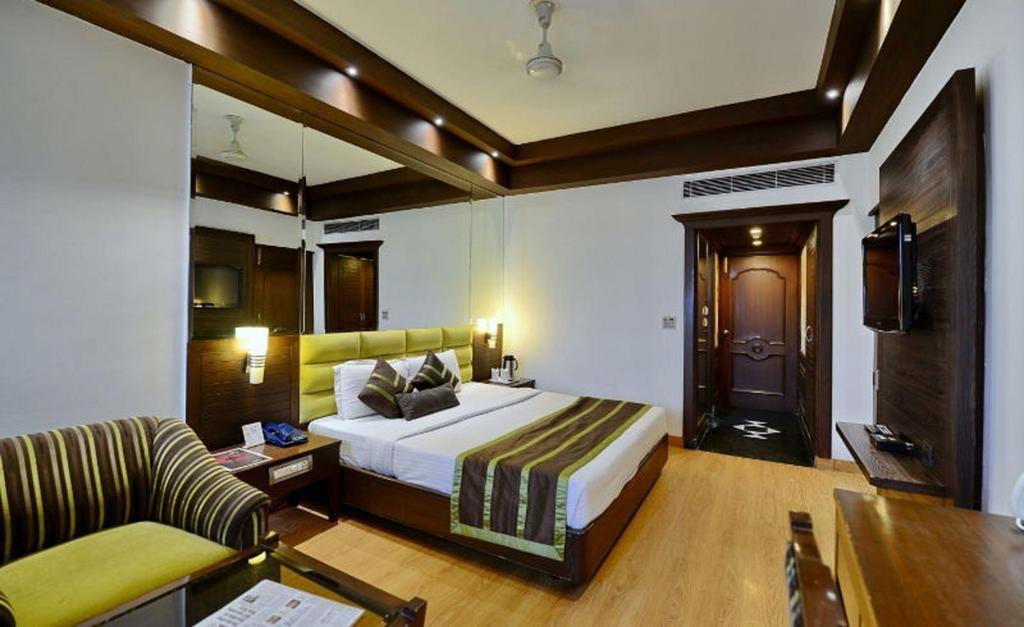 Hotel Park Grand Chandīgarh Extérieur photo